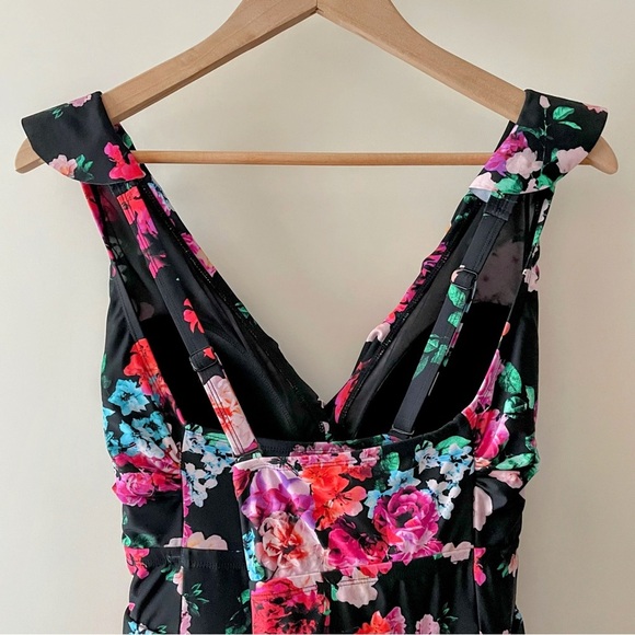 Torrid Black w/ Pink Floral Ruffle Trim One
Piece Swim Dress Size 3X - Picture 6 of 14